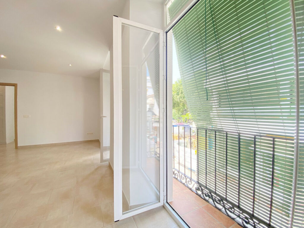 Middle Floor Apartment Marbella Málaga - image 2