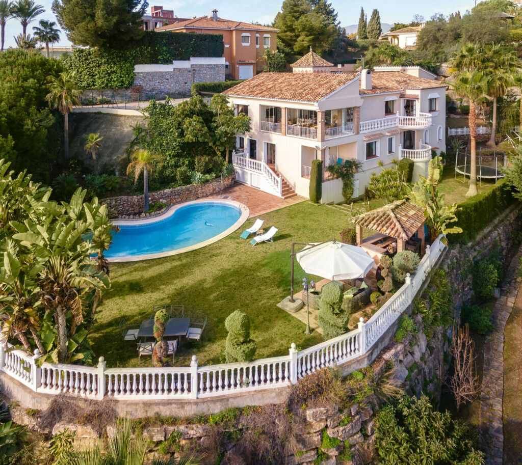 Detached Villa El Paraiso Málaga