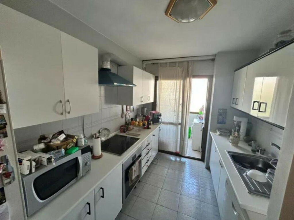 Top Floor Apartment Estepona Málaga - image 2