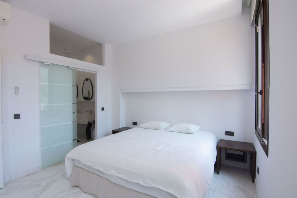 Ground Floor Apartment La Mairena Málaga - image 2