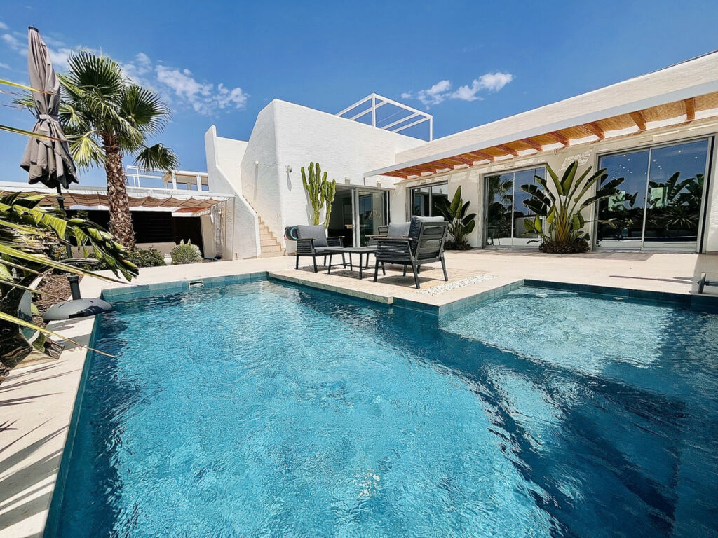 Detached Villa Torrevieja Alicante - image 2