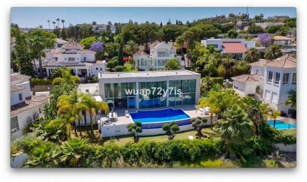 Detached Villa Benahavís Málaga - image 2