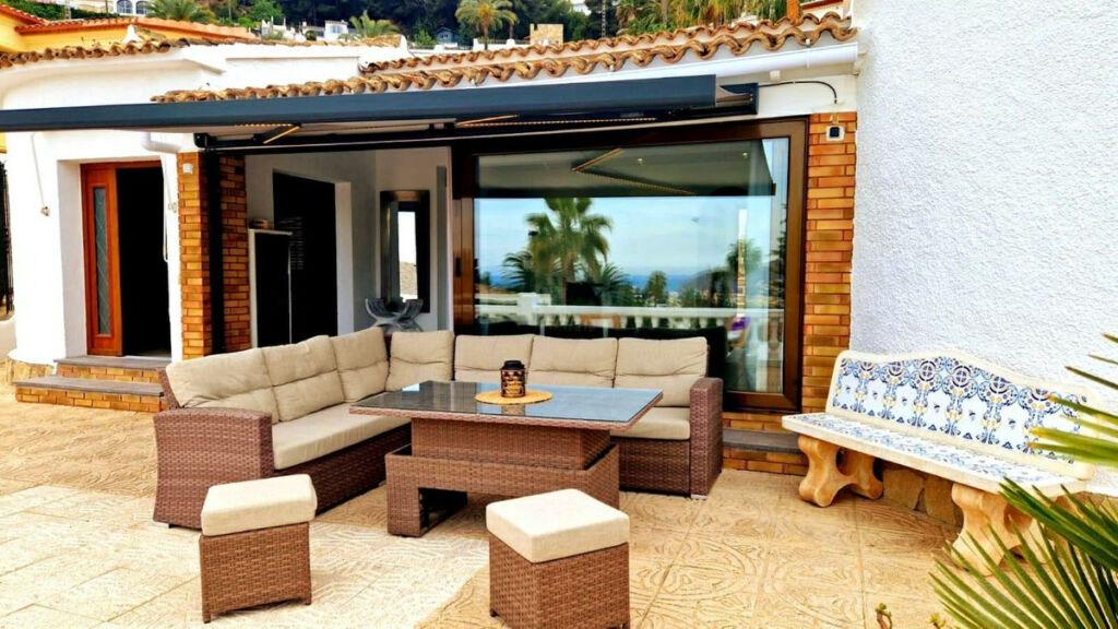 Detached Villa Teulada Alicante - image 4