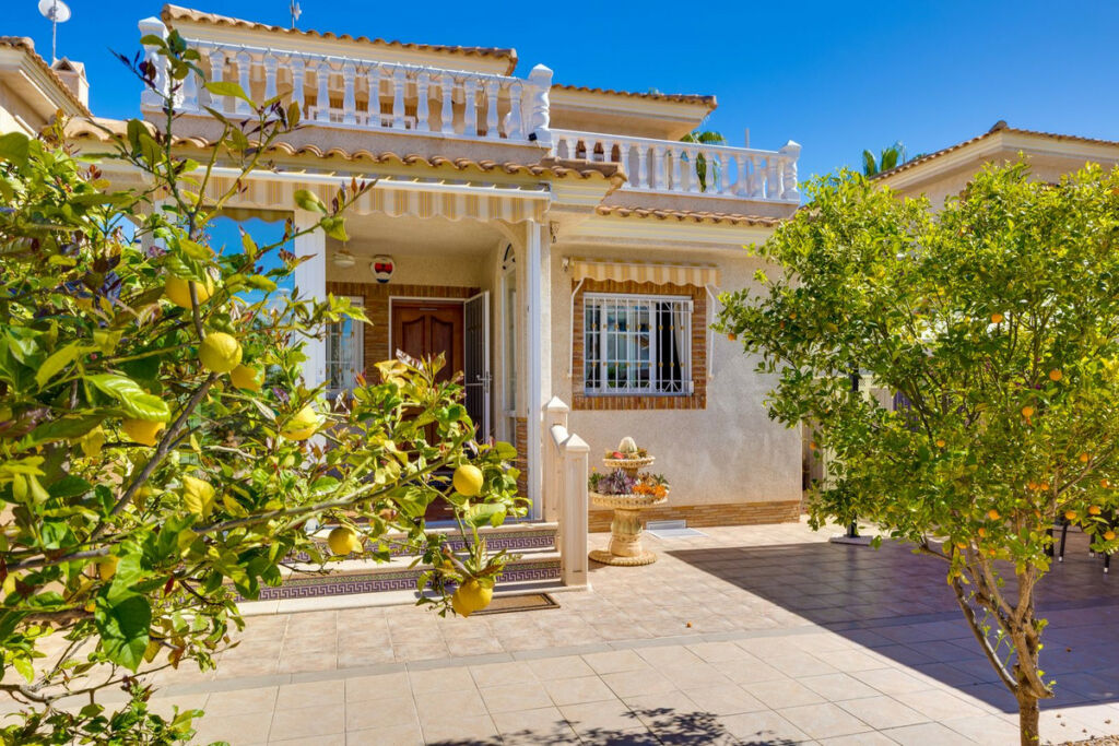 Detached Villa Orihuela Costa Alicante - image 2