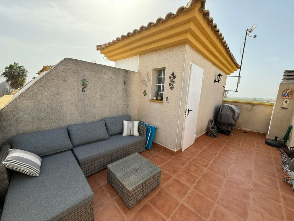 Townhouse Daya Nueva Alicante - image 2
