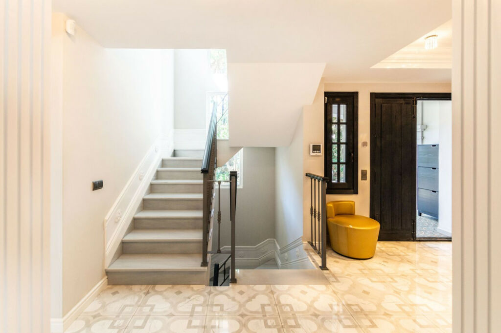 Detached Villa Hacienda Las Chapas Málaga - image 2