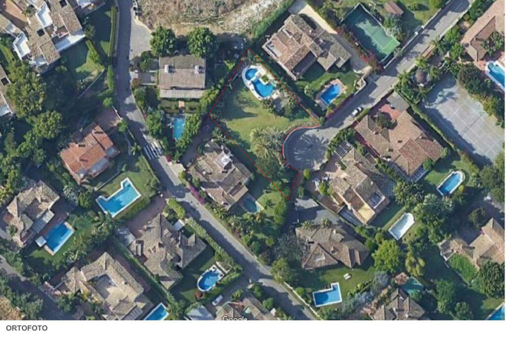 Residential Plot Guadalmina Baja Málaga - image 2