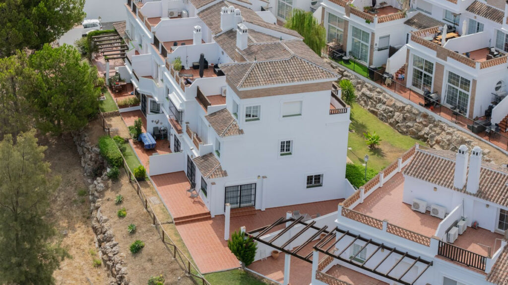 Semi-Detached House Lauro Golf Málaga - image 2