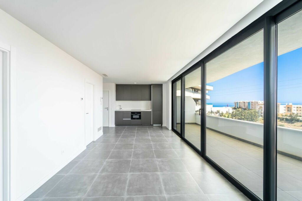 Middle Floor Apartment Fuengirola Málaga - image 2
