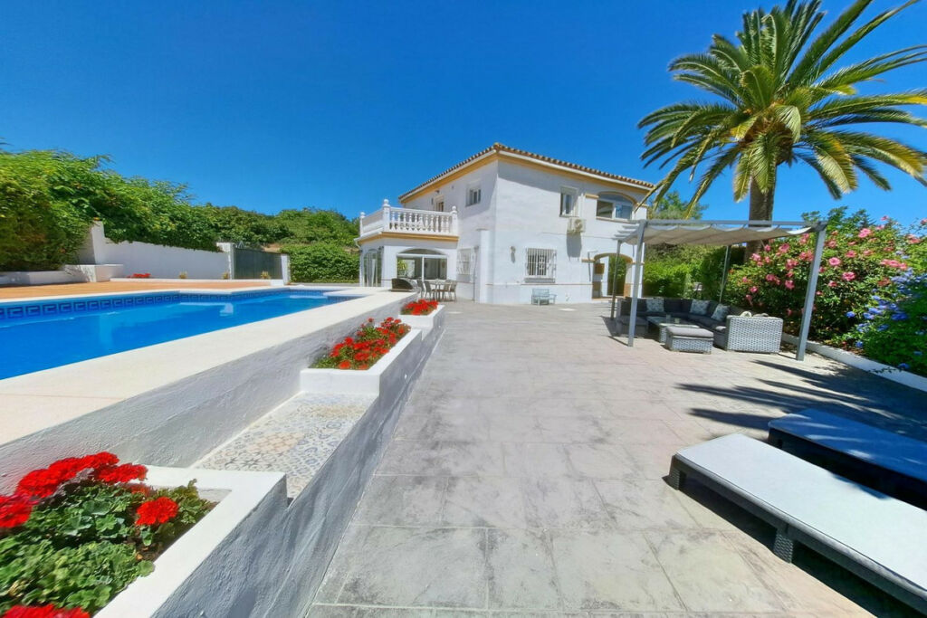 Detached Villa Coín Málaga - image 2