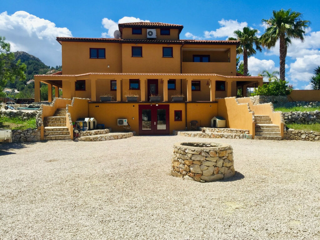 Detached Villa Sella Alicante - image 2