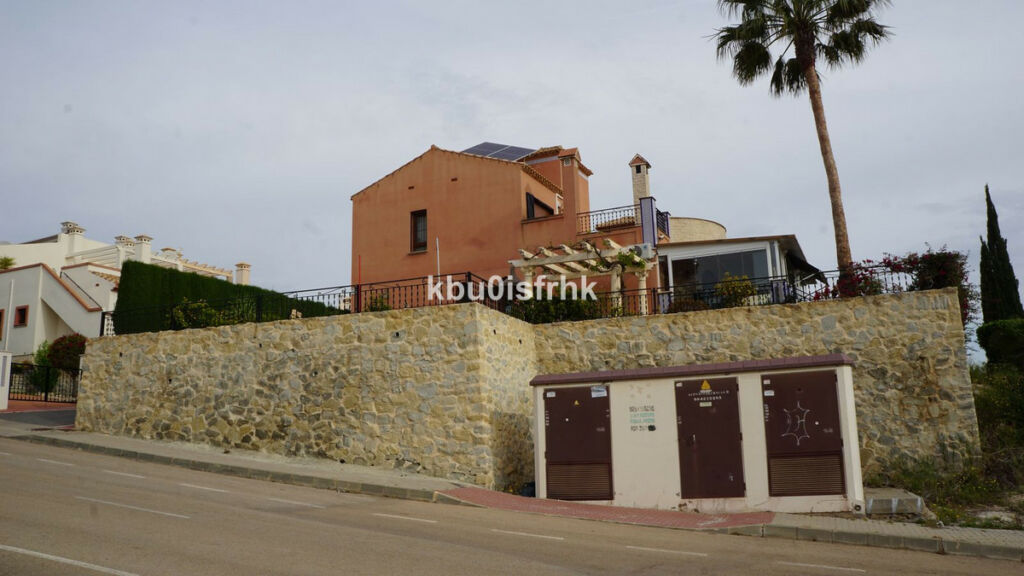 Detached Villa San Miguel de Salinas Alicante - image 2