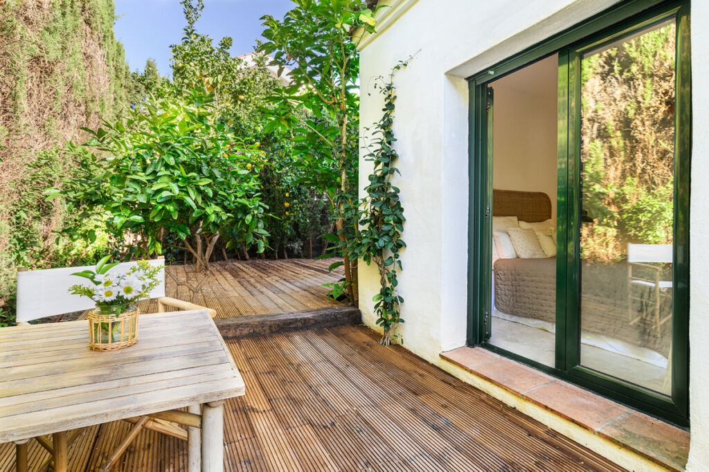 Detached Villa Estepona Málaga - image 20