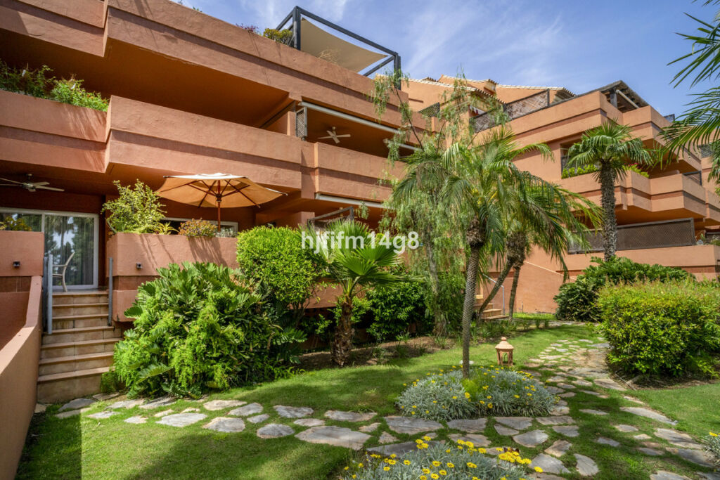 Ground Floor Apartment Puerto Banús Málaga - image 20