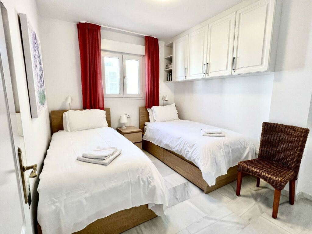 Penthouse Calahonda Málaga - image 16