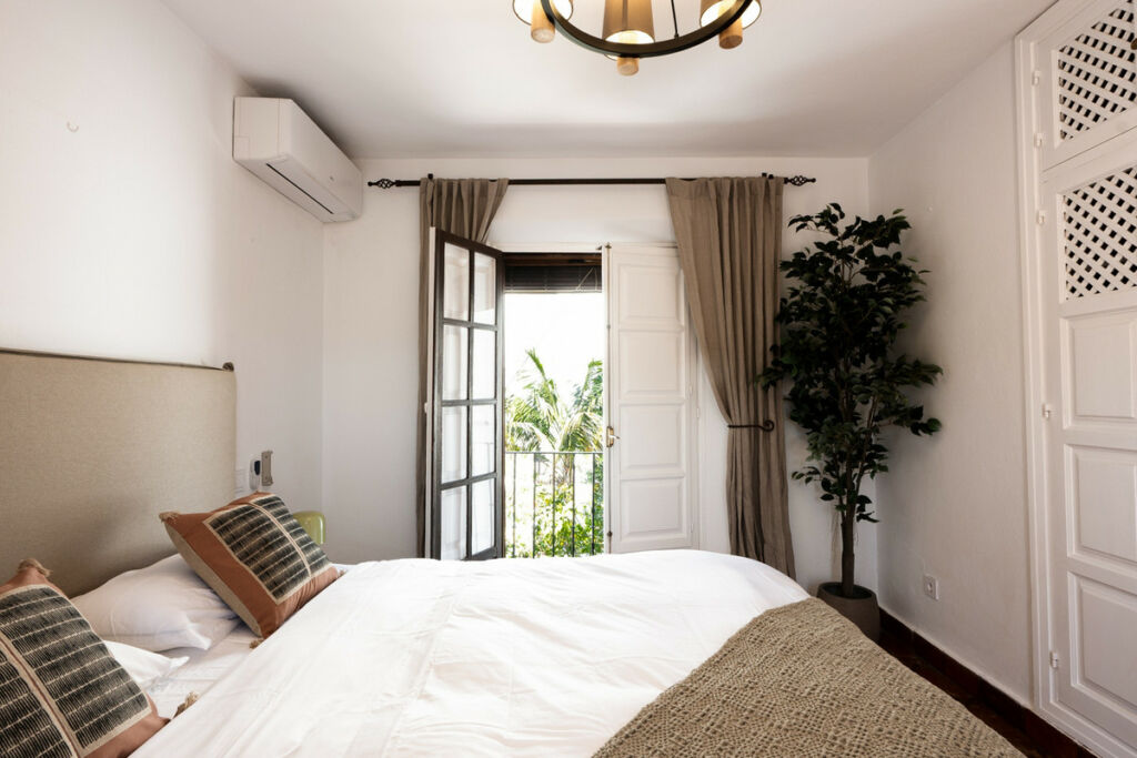 Townhouse The Golden Mile Málaga - image 16