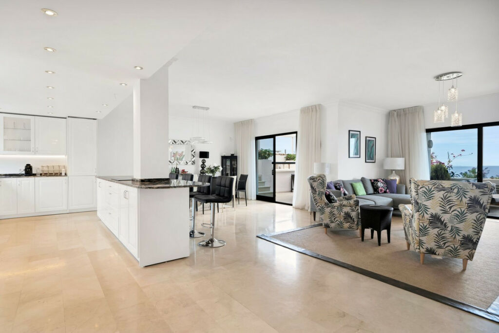 Penthouse The Golden Mile Málaga - image 20