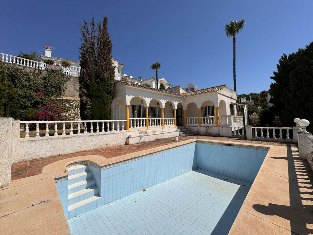 Detached Villa Miraflores Málaga - image 19