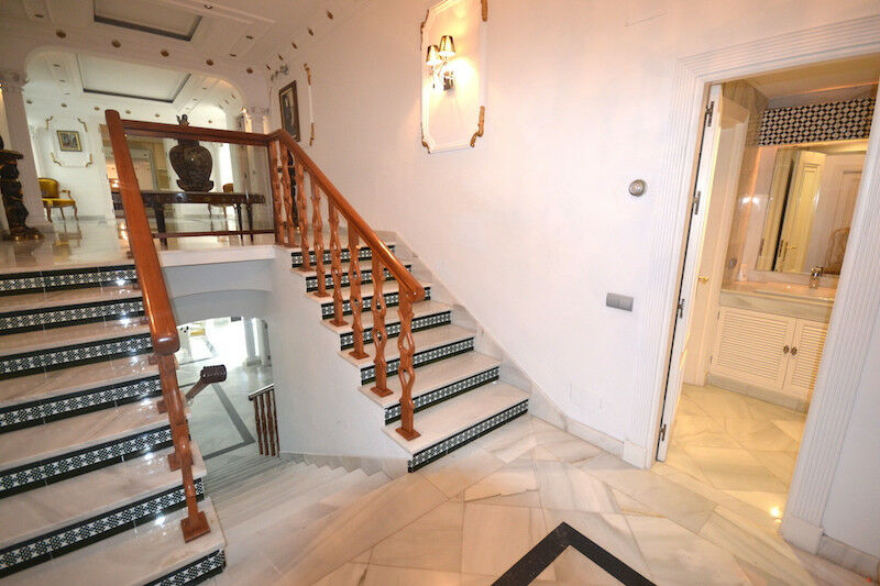 Ground Floor Apartment Puerto Banús Málaga - image 20