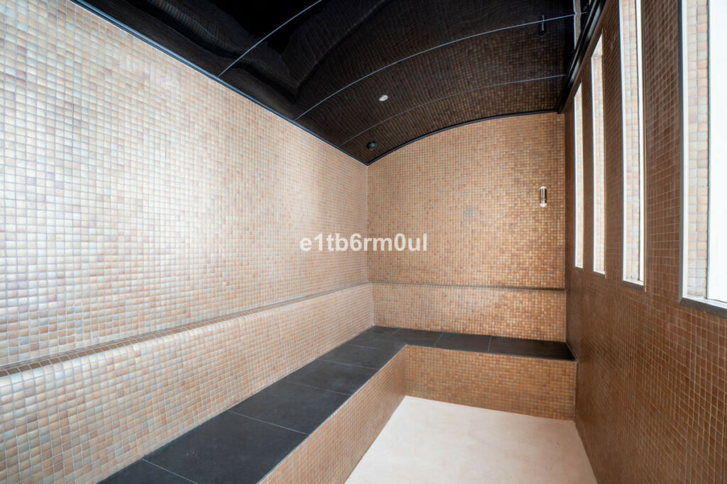 Detached Villa La Quinta Málaga - image 20