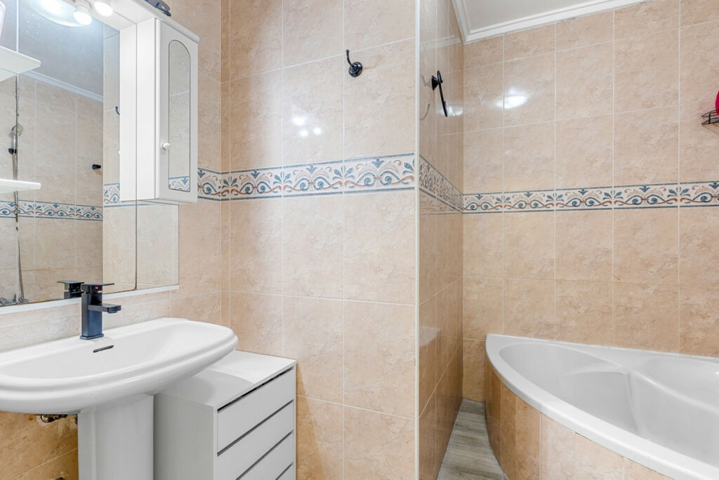Townhouse Dona Pepa Alicante - image 20