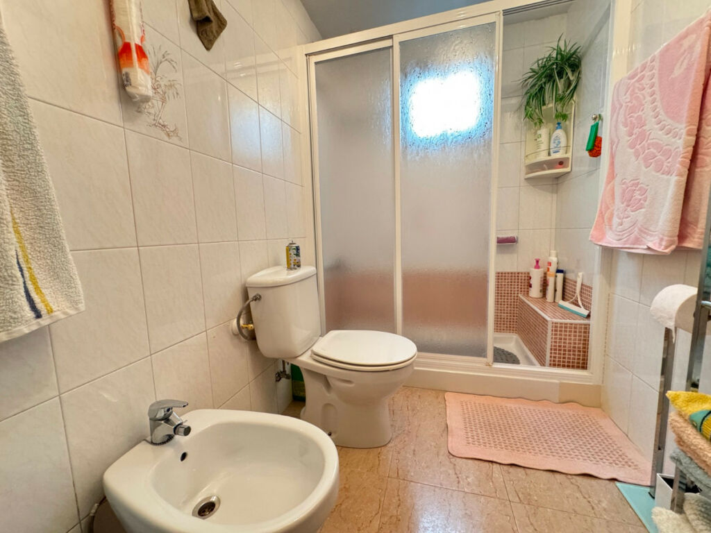 Middle Floor Apartment Guardamar del Segura Alicante - image 21
