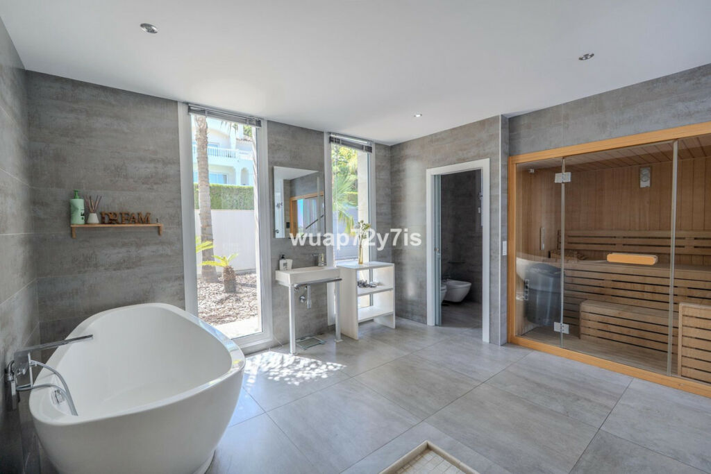 Detached Villa Benahavís Málaga - image 20