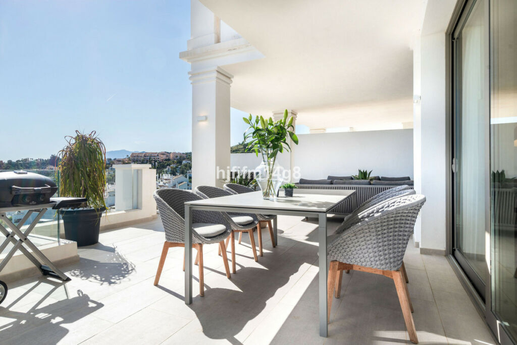 Middle Floor Apartment Nueva Andalucía Málaga - image 20
