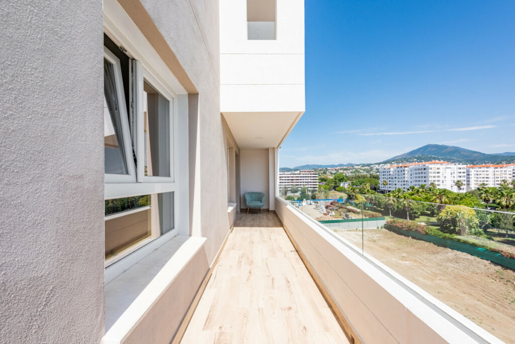 Middle Floor Apartment Nueva Andalucía Málaga - image 20