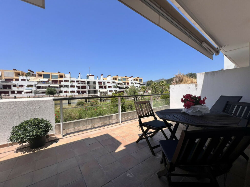 Middle Floor Apartment Benahavís Málaga - image 20