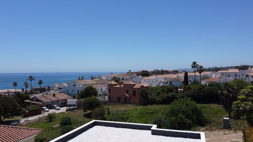 Detached Villa Estepona Málaga - image 20
