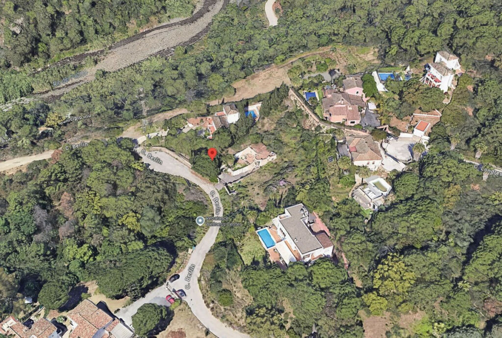 Detached Villa Estepona Málaga - image 20