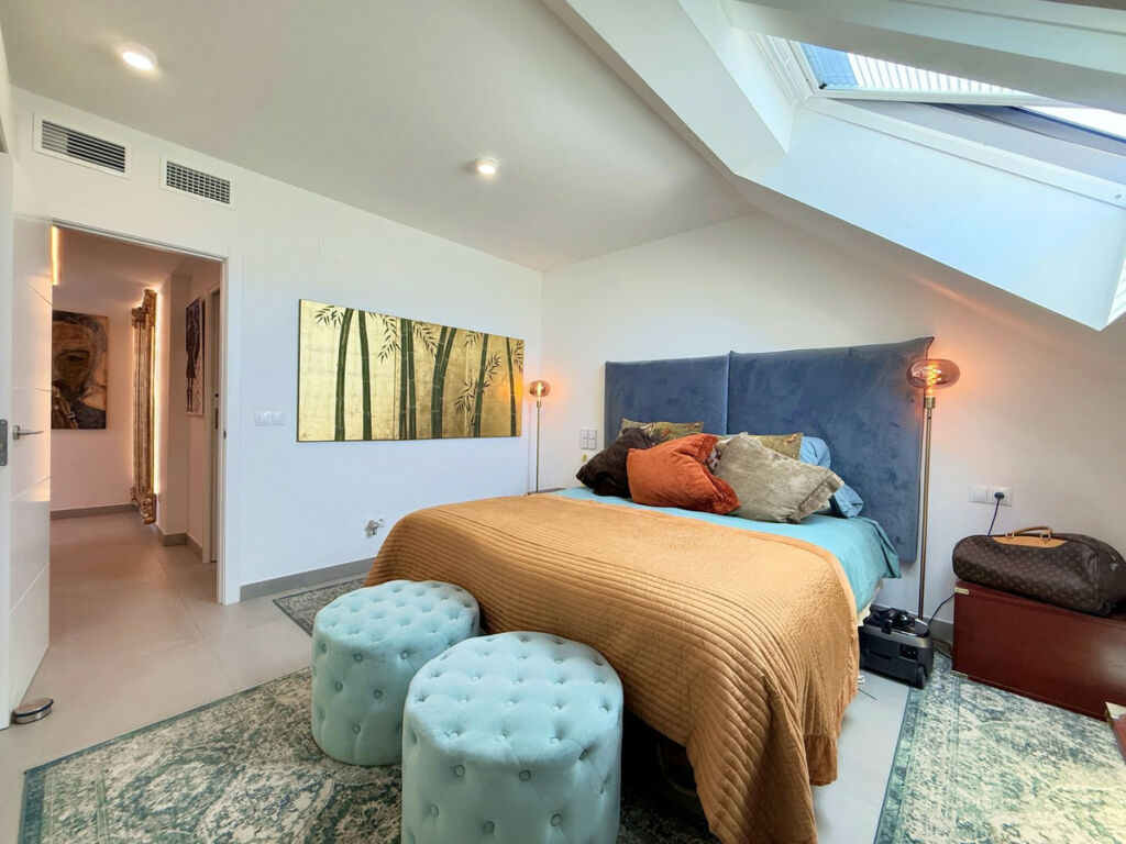 Penthouse La Duquesa Málaga - image 20