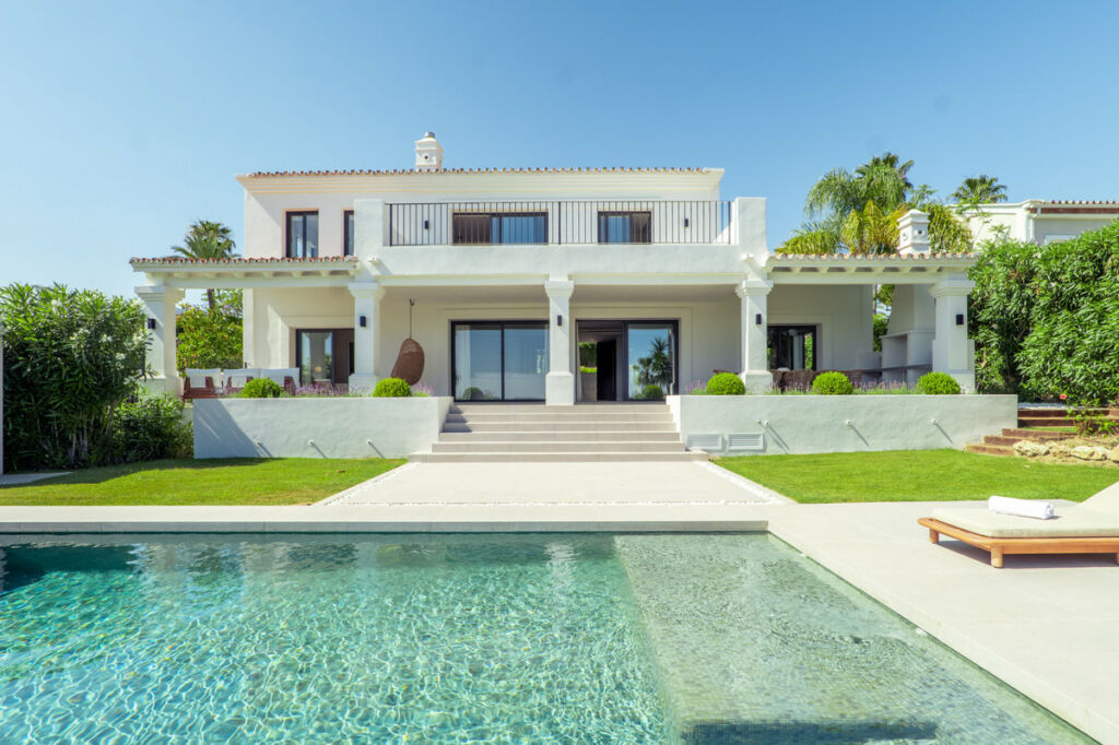 Detached Villa Nueva Andalucía Málaga - image 20