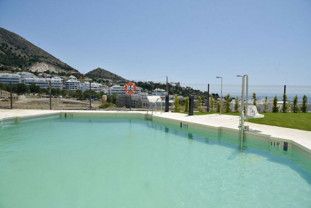 Middle Floor Apartment Fuengirola Málaga - image 20