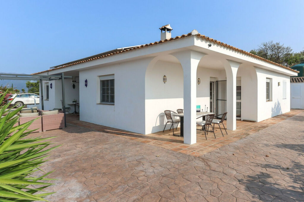 Detached Villa Guaro Málaga - image 21