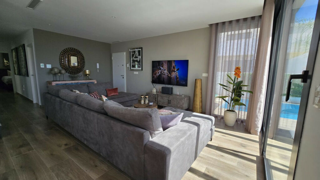 Detached Villa Los Montesinos Alicante - image 20
