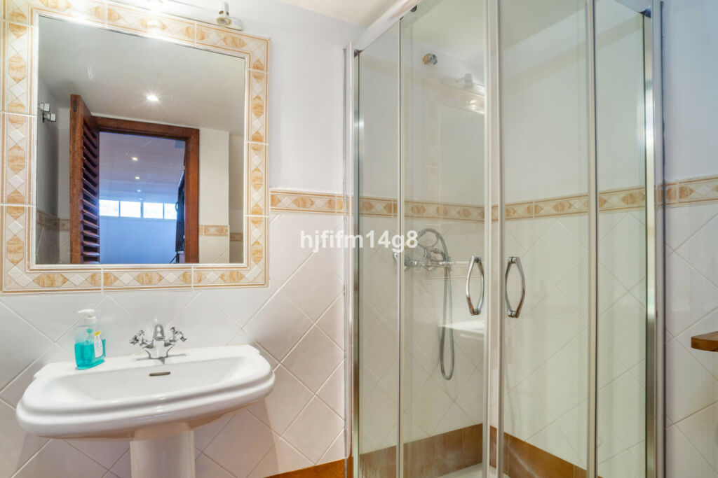 Townhouse Nueva Andalucía Málaga - image 20