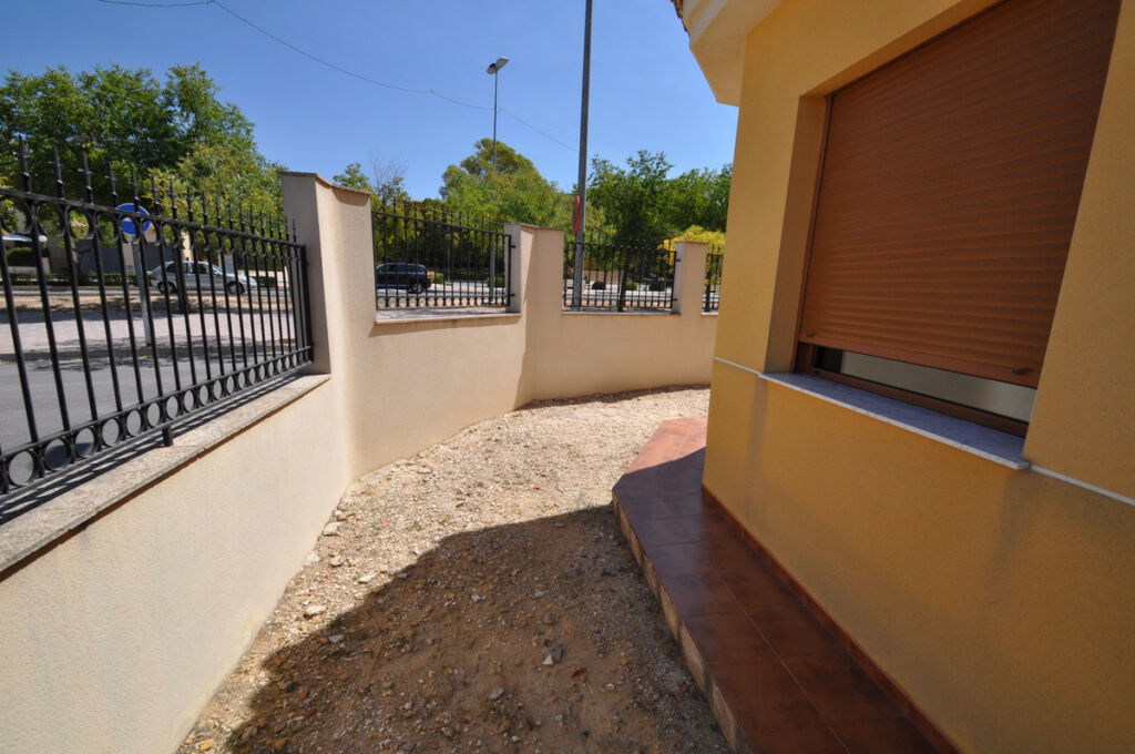 Townhouse Pinoso Alicante - image 20