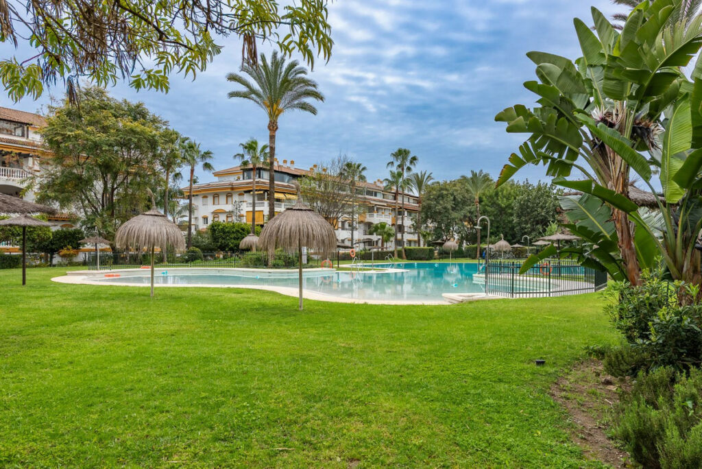 Penthouse Puerto Banús Málaga - image 21