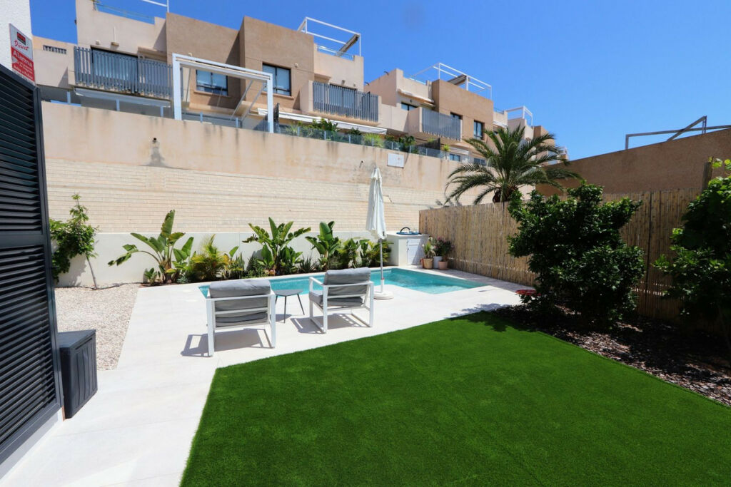 Detached Villa La Zenia Alicante - image 22