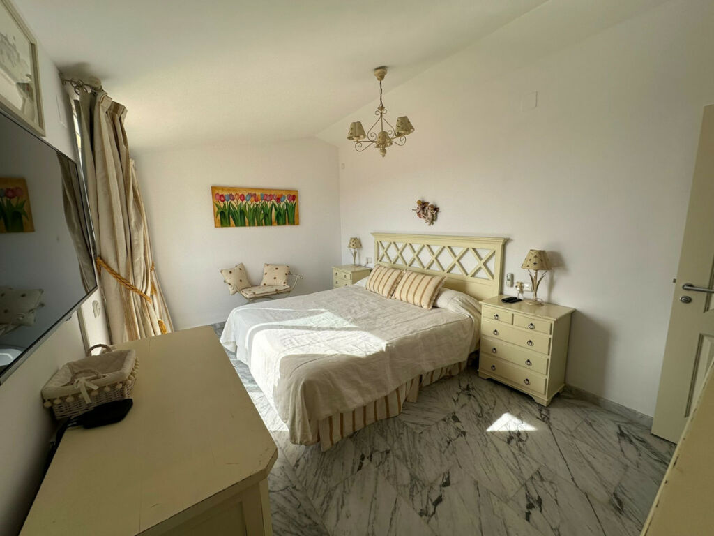 Penthouse Duplex Bahía de Marbella Málaga - image 21
