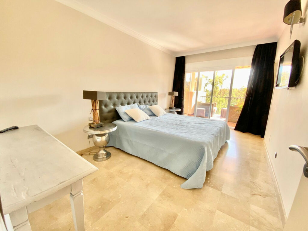 Middle Floor Apartment Atalaya Málaga - image 21