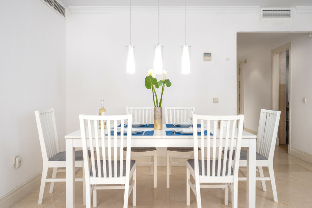 Middle Floor Apartment The Golden Mile Málaga - image 21