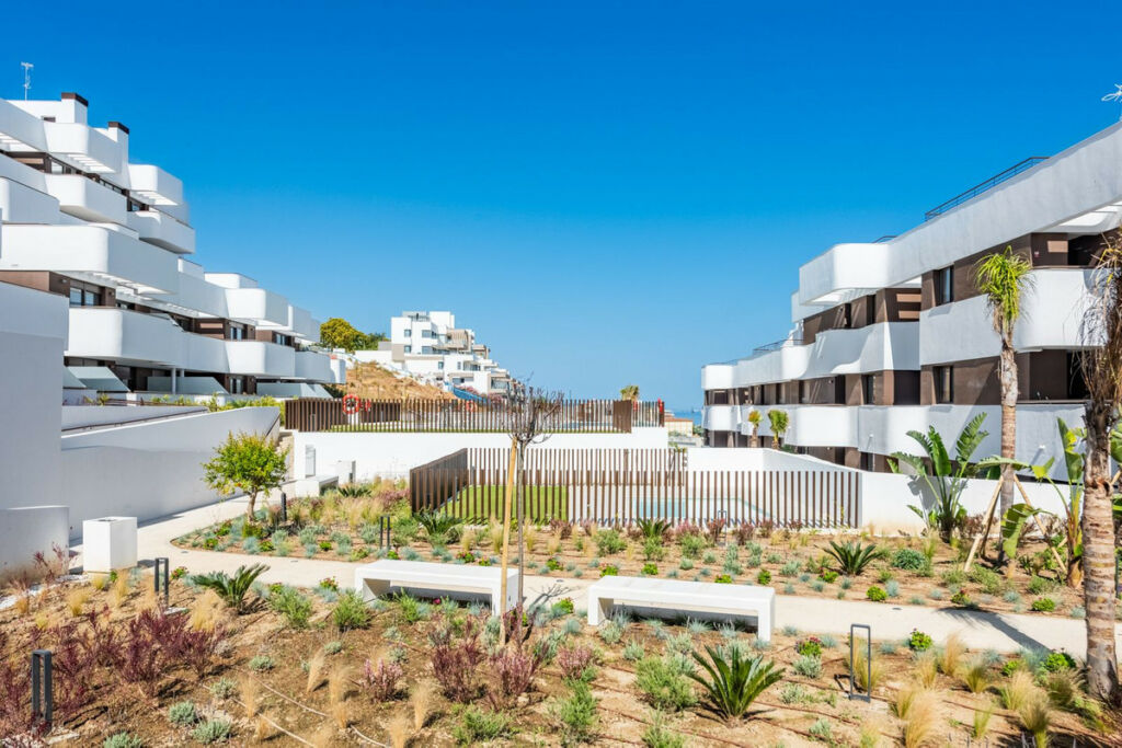 Middle Floor Apartment Estepona Málaga - image 21
