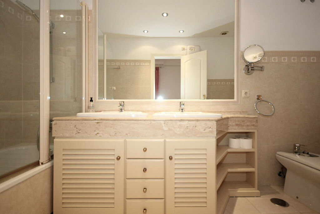 Townhouse Bahía de Marbella Málaga - image 21