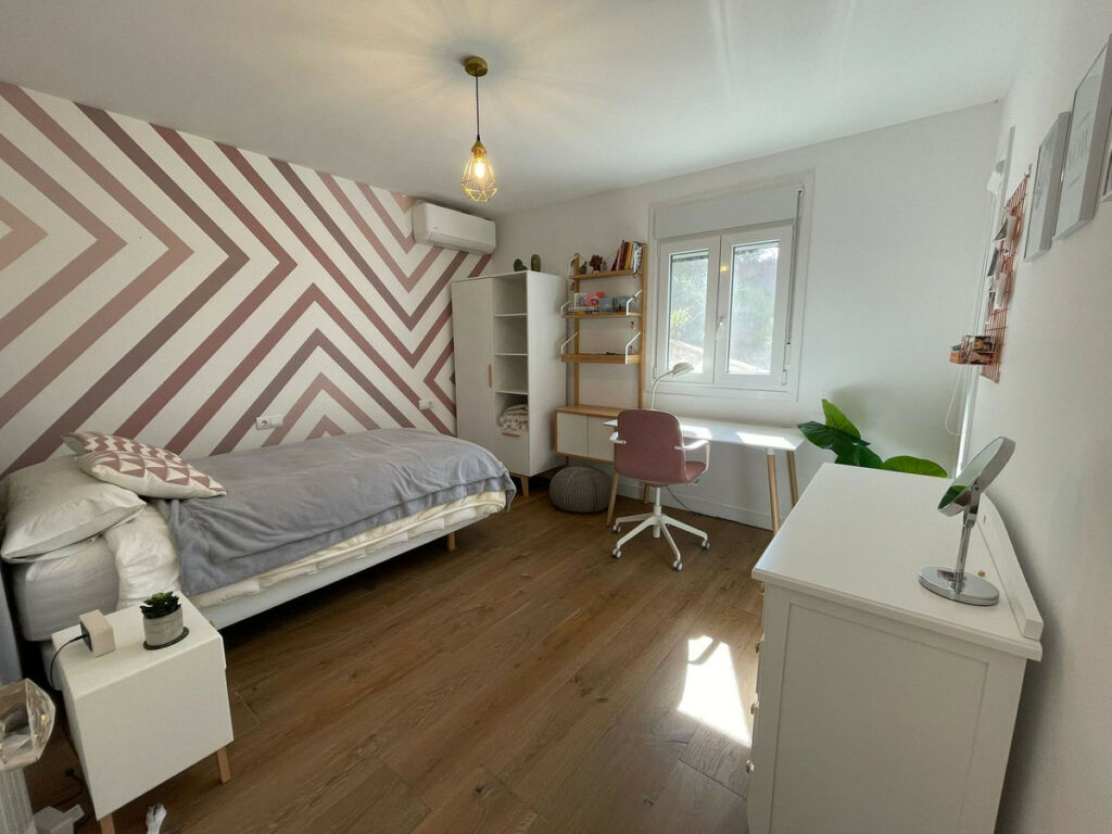 Detached Villa Estepona Málaga - image 21