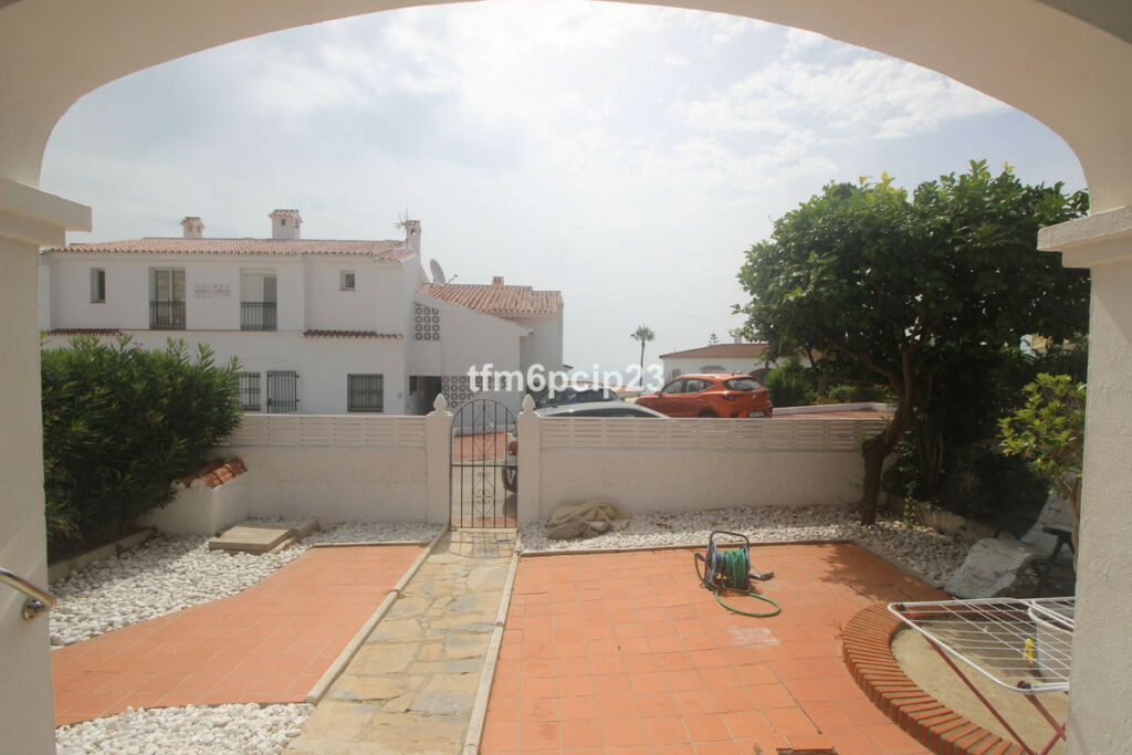 Semi-Detached House La Duquesa Málaga - image 21