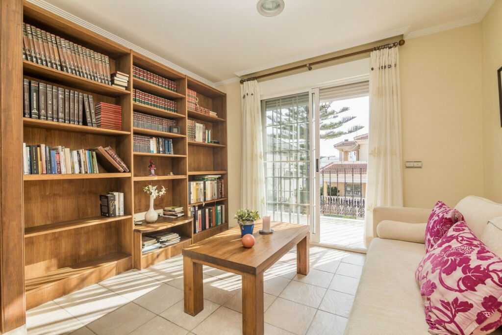 Detached Villa Almoradi Alicante - image 21