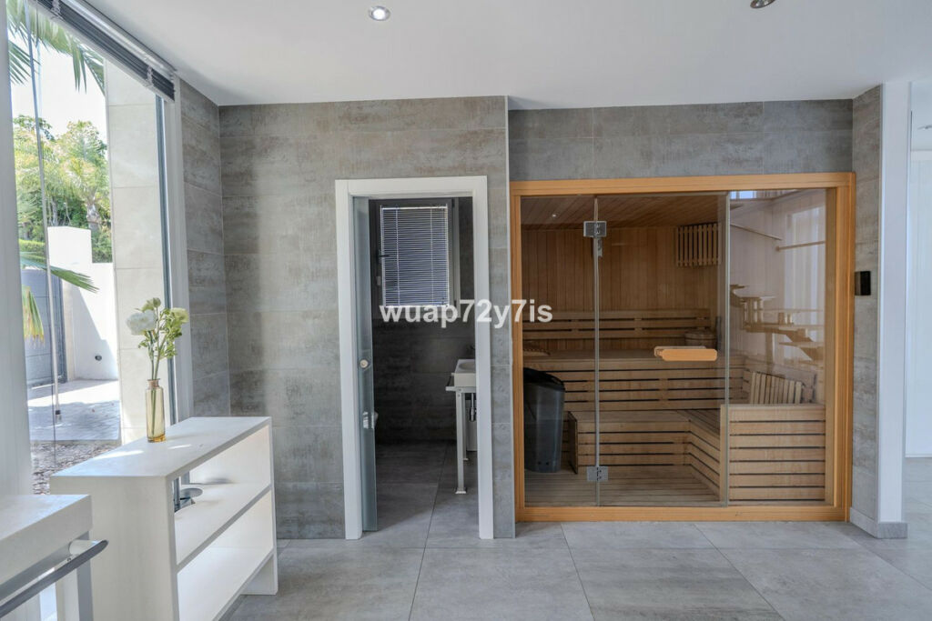 Detached Villa Benahavís Málaga - image 21
